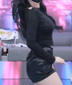 17537911358935.gif