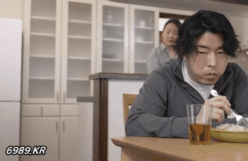 돌핀팬츠를 본 남자의 본능?ㅋㅋㅋ